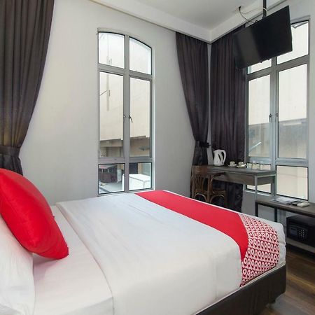 Oyo 127 The Reeds Hotel Куала-Лумпур Экстерьер фото