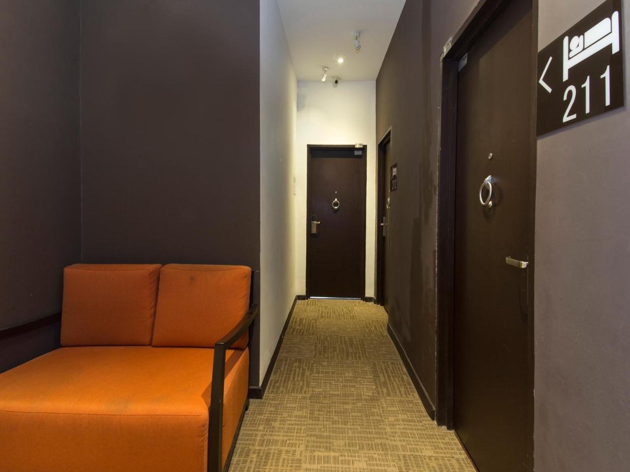 Oyo 127 The Reeds Hotel Куала-Лумпур Экстерьер фото