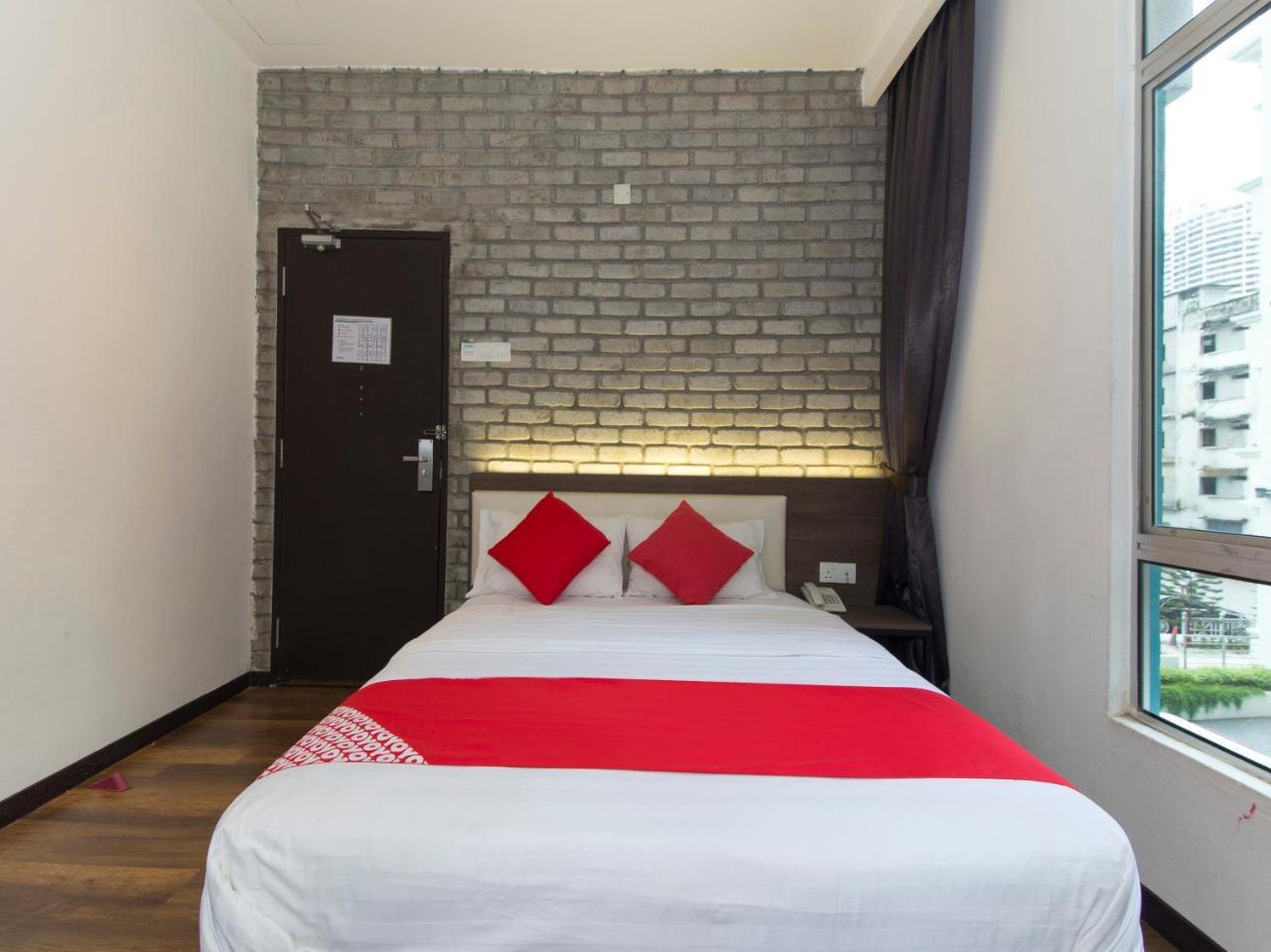 Oyo 127 The Reeds Hotel Куала-Лумпур Экстерьер фото