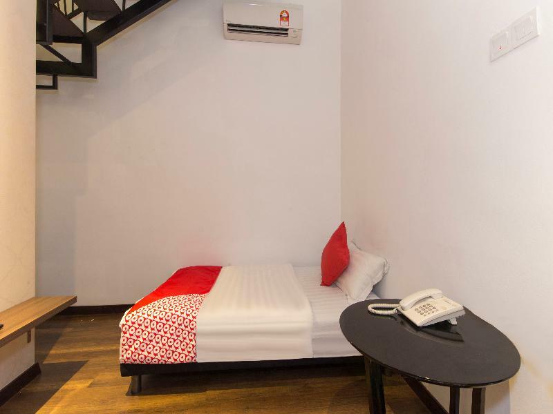Oyo 127 The Reeds Hotel Куала-Лумпур Экстерьер фото