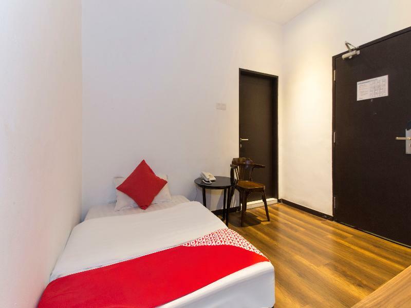 Oyo 127 The Reeds Hotel Куала-Лумпур Экстерьер фото