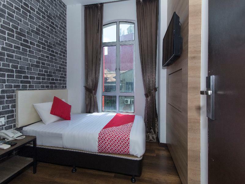 Oyo 127 The Reeds Hotel Куала-Лумпур Экстерьер фото